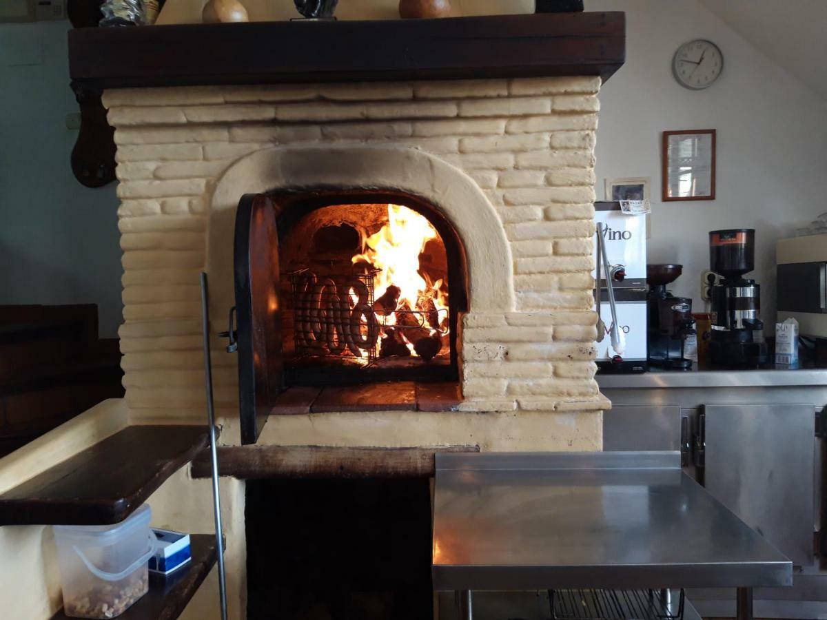 Hostal Ruta De Las Nieves กาปีเลย์รา ภายนอก รูปภาพ